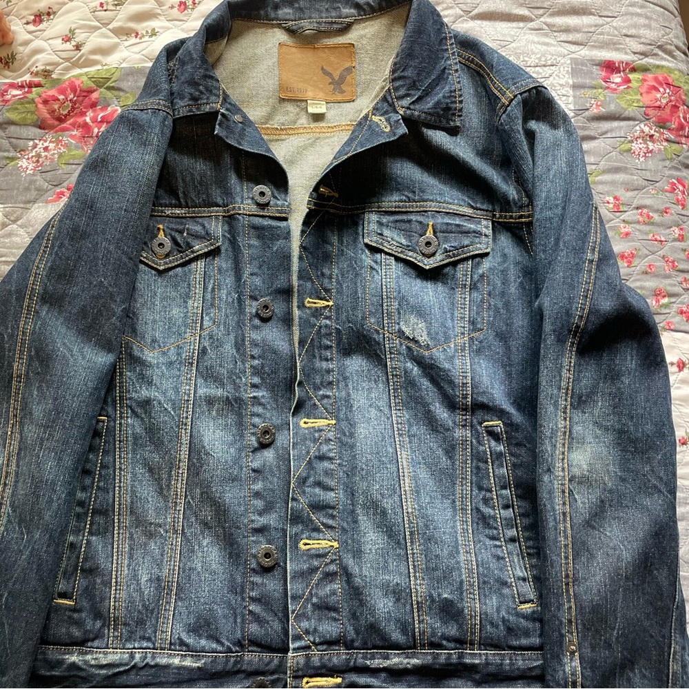 American Eagle Outfitters Blue Lightweight Denim Jacket
